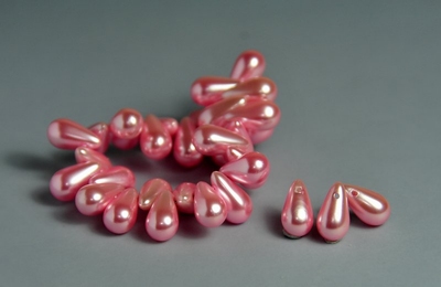 5010109  15 X Glasparel druppel rose 12mm.