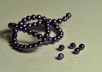 5010041  50 X Glasparel Purper 4mm.