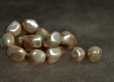 5010362 1 X Glasparel zand/iris 20x17mm.