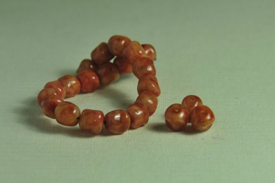 5020204 15 X Glaskraal  hoekig oranje 9x9mm