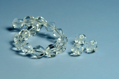 5030108 25 X Glaskraal  transparant 10mm