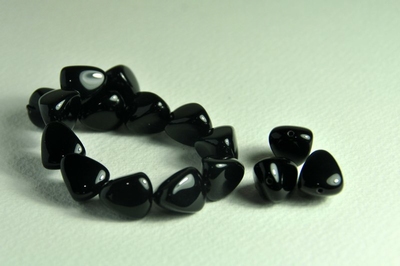 5020154 10 X Glaskraal zwart driehoek 15x13 mm