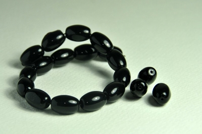 5020123 15 X Glaskraal zwart 15x10mm